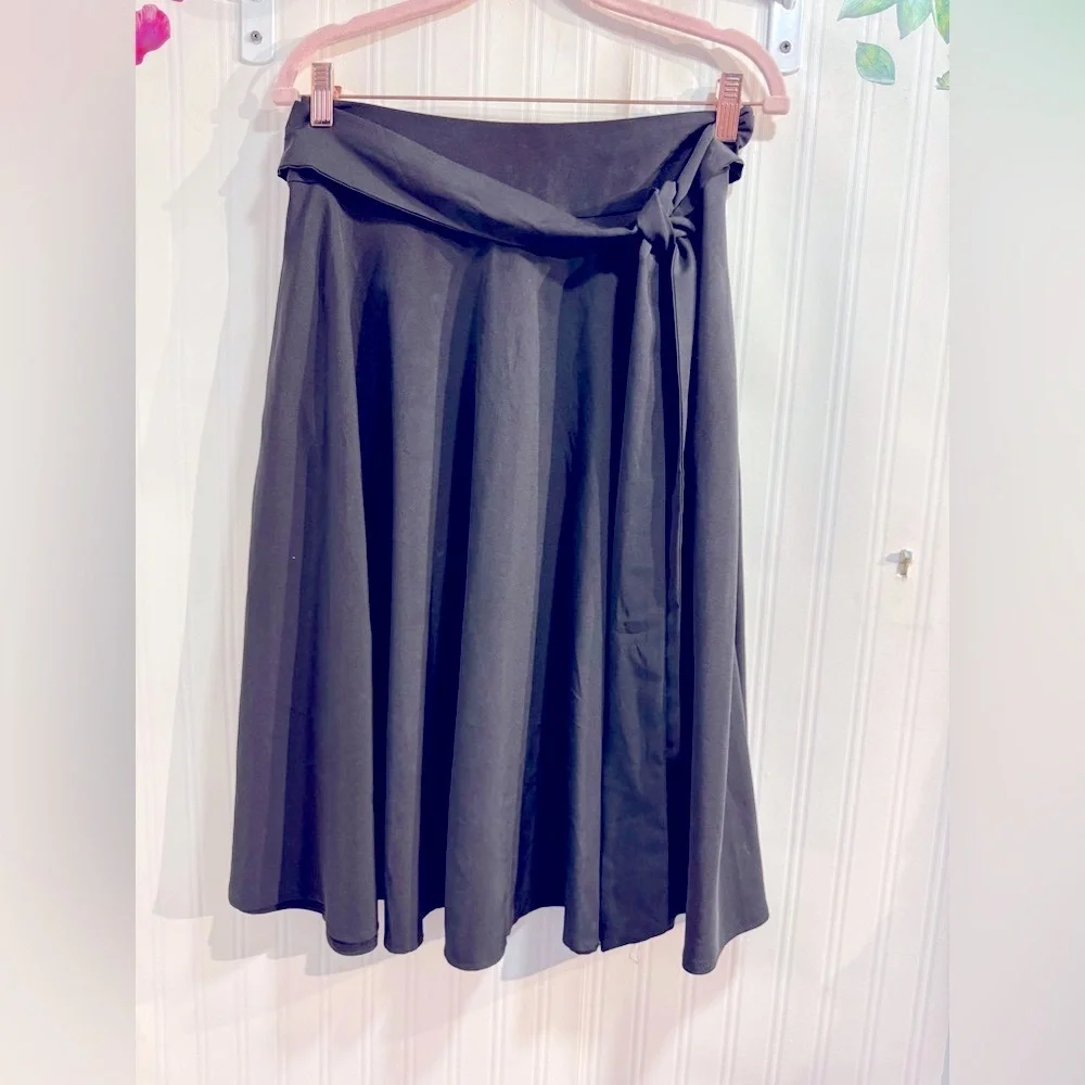 NWOT Belle Poque Elegant Black Women's‎ Skirt Sz M